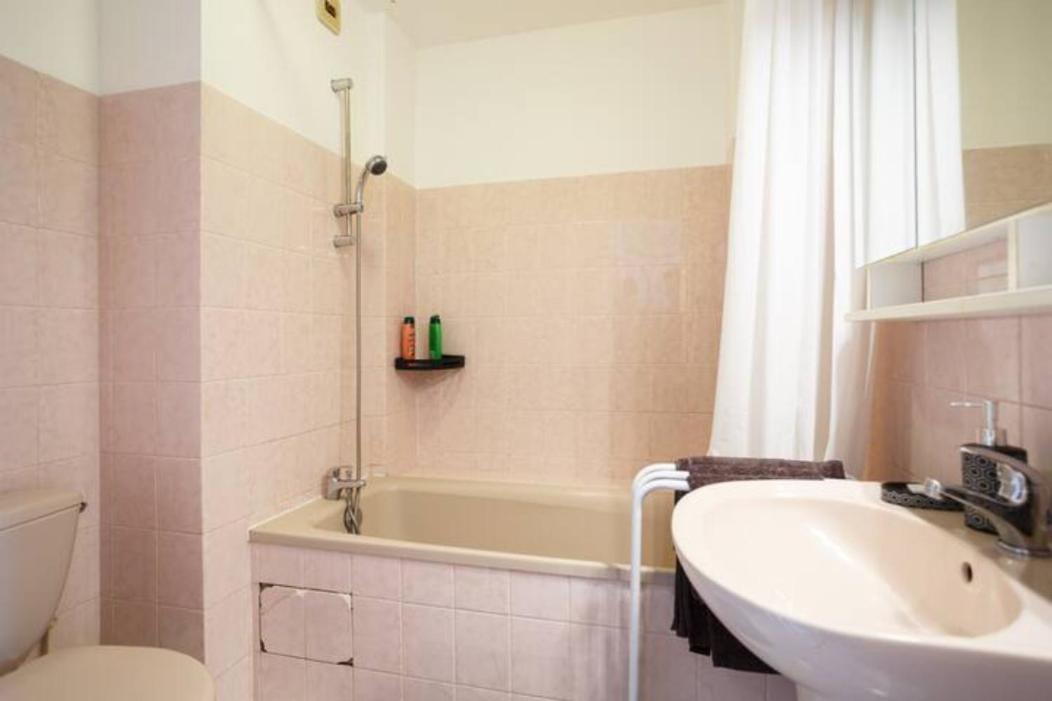 Appartement Cozy : 10/15 Min Des Champs Elysee Sartrouville Kültér fotó